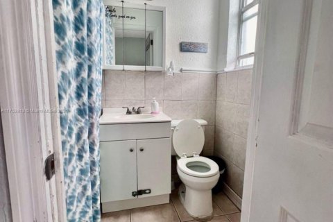 Condo in Miami Beach, Florida  № 2022511 - photo 7