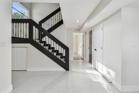 House in Saint Petersburg, Florida 4 bedrooms, 195.56 sq.m. № 1607910 - photo 19
