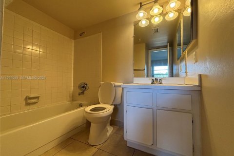 Снять в аренду кондоминиум в Корал-Спрингс, Флорида 2 спальни, 68.75м2, № 1996432 - фото 15