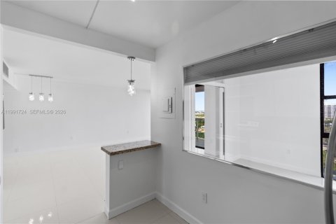 Copropriété à vendre à Aventura, Floride: 1 chambre, 83.24 m2 № 2052582 - photo 24