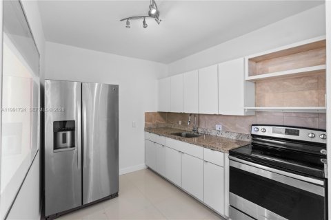 Copropriété à vendre à Aventura, Floride: 1 chambre, 83.24 m2 № 2052582 - photo 21