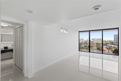 Copropriété à vendre à Aventura, Floride: 1 chambre, 83.24 m2 № 2052582 - photo 28