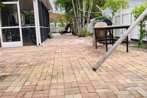 Купить виллу или дом в Холливуд, Флорида 3 спальни, 121.7м2, № 2035778 - фото 17