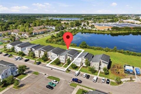 Villa ou maison à vendre à Kissimmee, Floride: 8 chambres, 409.79 m2 № 2322674 - photo 5