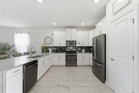 Villa ou maison à vendre à Kissimmee, Floride: 8 chambres, 409.79 m2 № 2322674 - photo 16