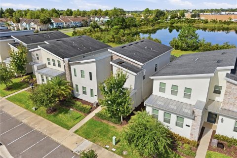 Villa ou maison à vendre à Kissimmee, Floride: 8 chambres, 409.79 m2 № 2322674 - photo 3