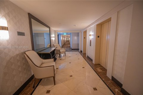 Copropriété à louer à Bal Harbour, Floride: 3 chambres, 184.5 m2 № 1989947 - photo 14