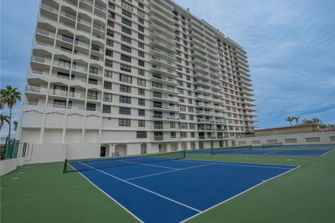 Copropriété à louer à Bal Harbour, Floride: 3 chambres, 184.5 m2 № 1989947 - photo 4