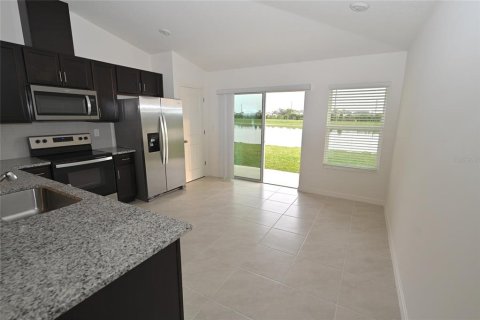 House in Parrish, Florida 3 bedrooms, 125.05 sq.m. № 2354645 - photo 7