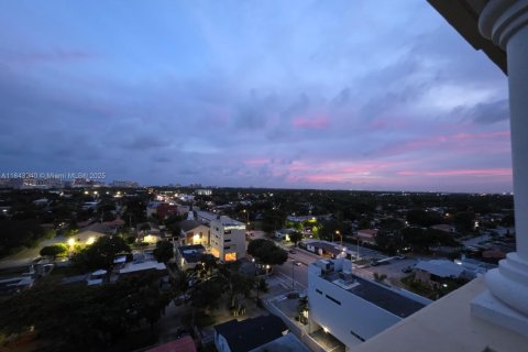 Condominio en venta en Miami, Florida, 2 dormitorios, 85.47 m2 № 1836782 - foto 6