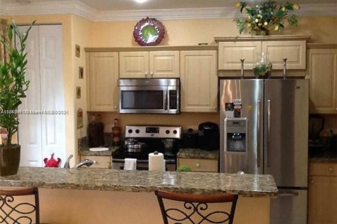 Adosado en venta en Miramar, Florida, 3 dormitorios, 142.14 m2 № 1878743 - foto 7