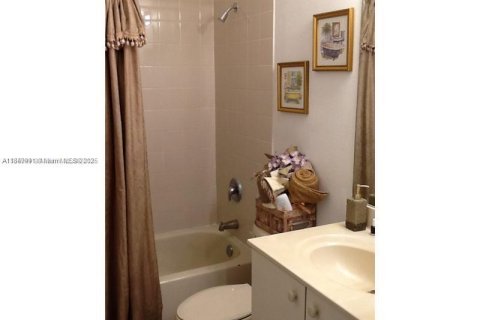 Adosado en venta en Miramar, Florida, 3 dormitorios, 142.14 m2 № 1878743 - foto 10