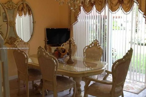 Adosado en venta en Miramar, Florida, 3 dormitorios, 142.14 m2 № 1878743 - foto 5
