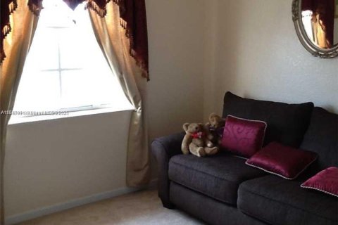 Adosado en venta en Miramar, Florida, 3 dormitorios, 142.14 m2 № 1878743 - foto 13