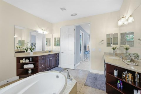 House in Sarasota, Florida 5 bedrooms, 357.4 sq.m. № 2152178 - photo 26