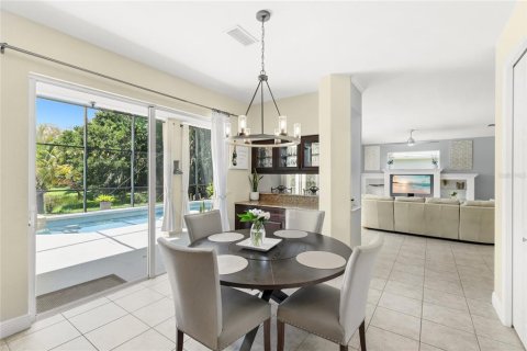 House in Sarasota, Florida 5 bedrooms, 357.4 sq.m. № 2152178 - photo 11