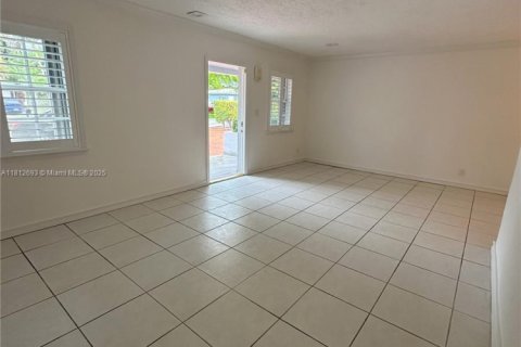 Купить виллу или дом в Майами, Флорида 4 спальни, 164.62м2, № 1762543 - фото 6