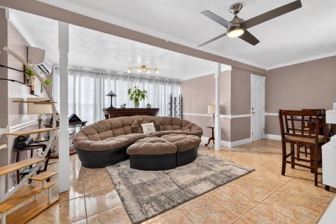 Touwnhouse à vendre à Largo, Floride: 3 chambres, 127.74 m2 № 2350002 - photo 8