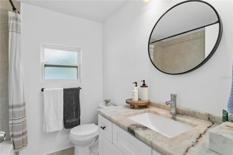Commercial property in Saint Petersburg, Florida 3 bedrooms, 261.52 sq.m. № 1578746 - photo 23