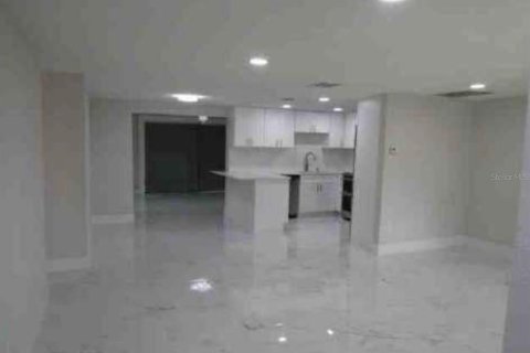 Casa en venta en New Port Richey, Florida, 3 dormitorios, 115.66 m2 № 1916646 - foto 2