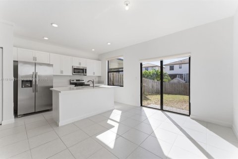 Casa en venta en Homestead, Florida, 3 dormitorios, 140.65 m2 № 1974588 - foto 9