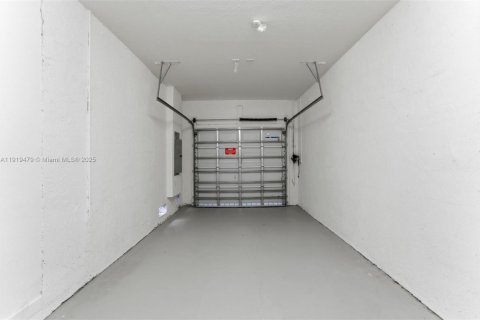 Casa en venta en Homestead, Florida, 3 dormitorios, 140.65 m2 № 1974588 - foto 26