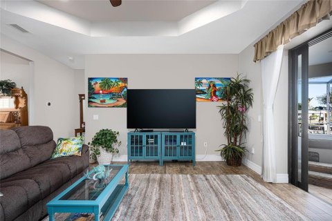 House in Punta Gorda, Florida 3 bedrooms, 187.76 sq.m. № 1565291 - photo 20