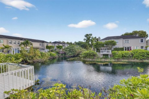 Купить таунхаус в Майами, Флорида 3 спальни, 156.08м2, № 1998080 - фото 15