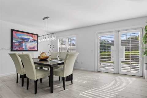 Купить таунхаус в Майами, Флорида 3 спальни, 156.08м2, № 1998080 - фото 22