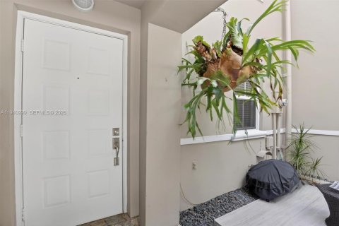 Купить таунхаус в Майами, Флорида 3 спальни, 156.08м2, № 1998080 - фото 10