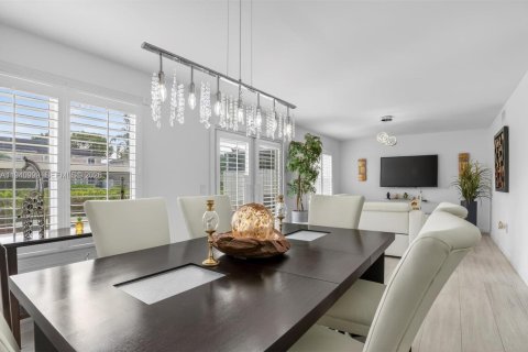 Купить таунхаус в Майами, Флорида 3 спальни, 156.08м2, № 1998080 - фото 26