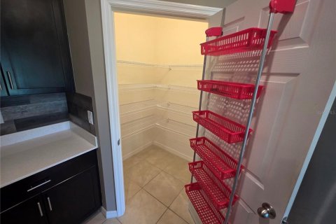 Villa ou maison à louer à Punta Gorda, Floride: 4 chambres, 169.83 m2 № 2386420 - photo 11