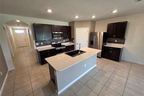 Villa ou maison à louer à Punta Gorda, Floride: 4 chambres, 169.83 m2 № 2386420 - photo 3