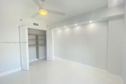 Снять в аренду кондоминиум в Авентура, Флорида 2 спальни, 101.36м2, № 1951924 - фото 16