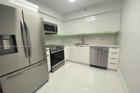 Снять в аренду кондоминиум в Авентура, Флорида 2 спальни, 101.36м2, № 1951924 - фото 8