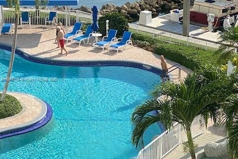 Снять в аренду кондоминиум в Авентура, Флорида 2 спальни, 101.36м2, № 1951924 - фото 22