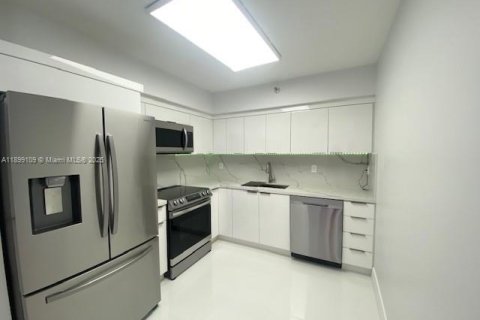 Снять в аренду кондоминиум в Авентура, Флорида 2 спальни, 101.36м2, № 1951924 - фото 9