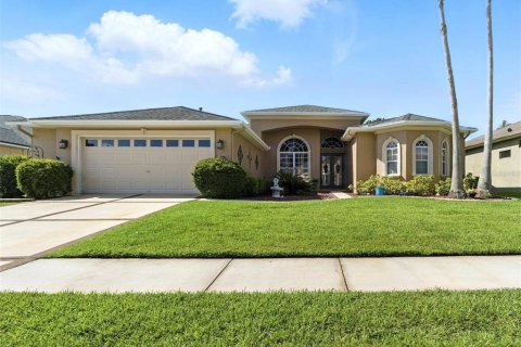 House in Brooksville, Florida 3 bedrooms, 235.6 sq.m. № 1807464 - photo 2