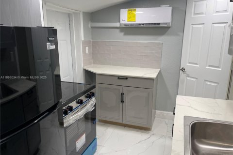 Appartement à louer à Miami, Floride: 1 chambre, 162.58 m2 № 1946894 - photo 10