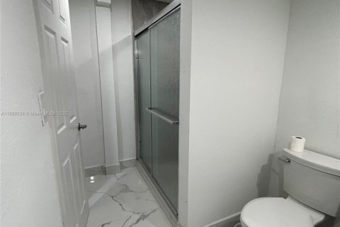 Appartement à louer à Miami, Floride: 1 chambre, 162.58 m2 № 1946894 - photo 13
