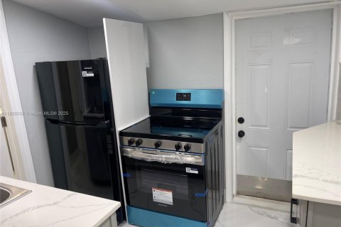 Appartement à louer à Miami, Floride: 1 chambre, 162.58 m2 № 1946894 - photo 9