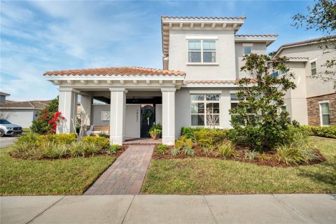 Casa en venta en Orlando, Florida, 4 dormitorios, 351.54 m2 № 1899909 - foto 3