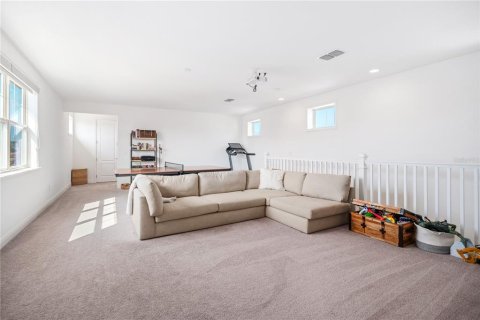 Casa en venta en Orlando, Florida, 4 dormitorios, 351.54 m2 № 1899909 - foto 25