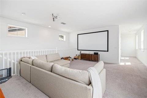 Casa en venta en Orlando, Florida, 4 dormitorios, 351.54 m2 № 1899909 - foto 24
