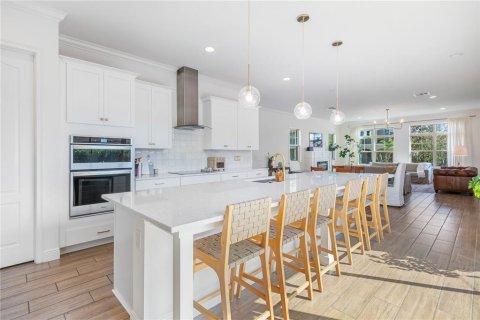 Casa en venta en Orlando, Florida, 4 dormitorios, 351.54 m2 № 1899909 - foto 7