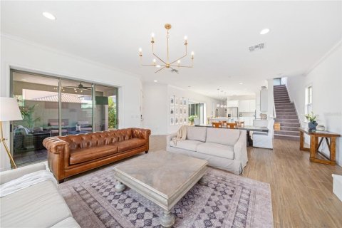 Casa en venta en Orlando, Florida, 4 dormitorios, 351.54 m2 № 1899909 - foto 12