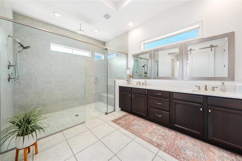 Casa en venta en Orlando, Florida, 4 dormitorios, 351.54 m2 № 1899909 - foto 18