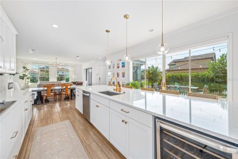 Casa en venta en Orlando, Florida, 4 dormitorios, 351.54 m2 № 1899909 - foto 6
