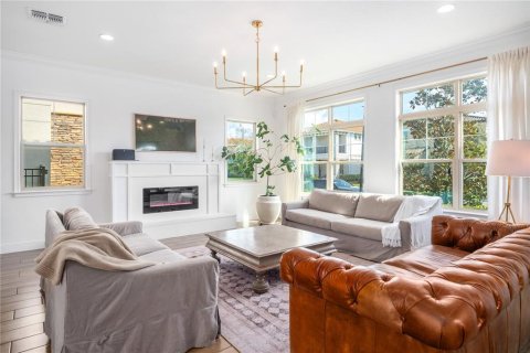 Casa en venta en Orlando, Florida, 4 dormitorios, 351.54 m2 № 1899909 - foto 9