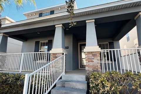 House in Winter Garden, Florida 5 bedrooms, 245.08 sq.m. № 2381090 - photo 3
